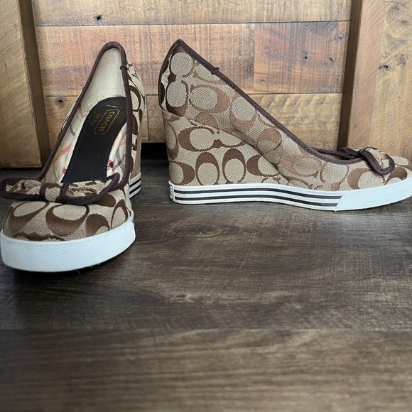 Coach Wedge Women’s shoe size 8m. - Picture 4 of 12